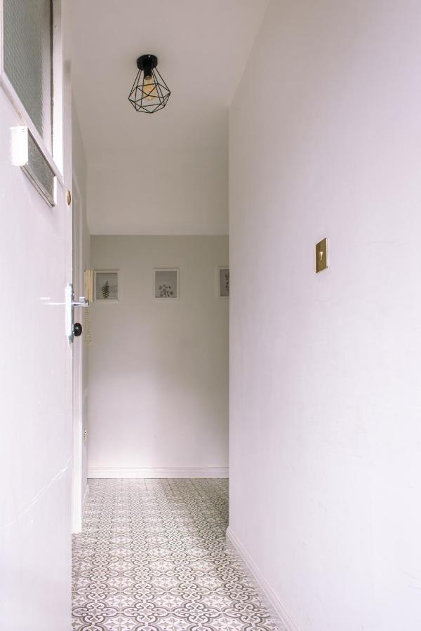 Nice 4 Bedroom Apartment Near City Centre 2-Min Walk To Metro !! Business & Family Friendly!! Londres Exterior foto